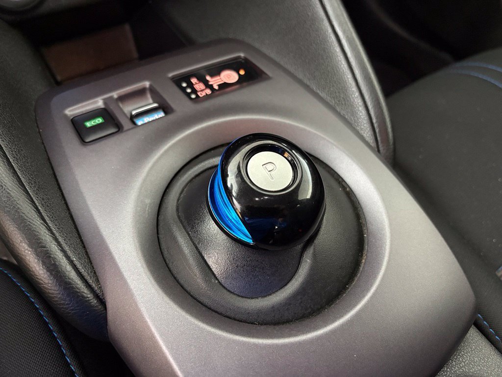 Used 2025 Nissan Leaf S FWD image 27