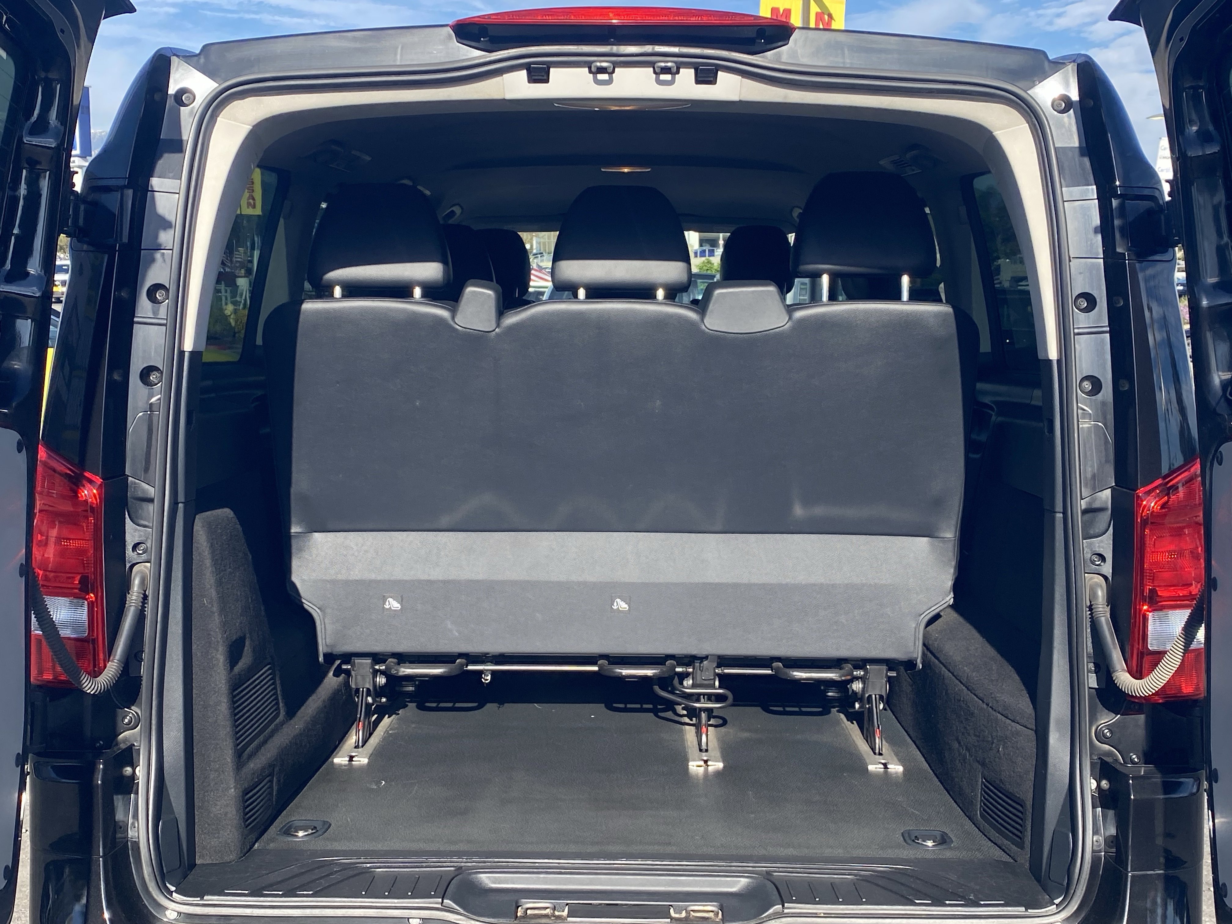 Used 2018 Mercedes-Benz Metris Passenger image 15