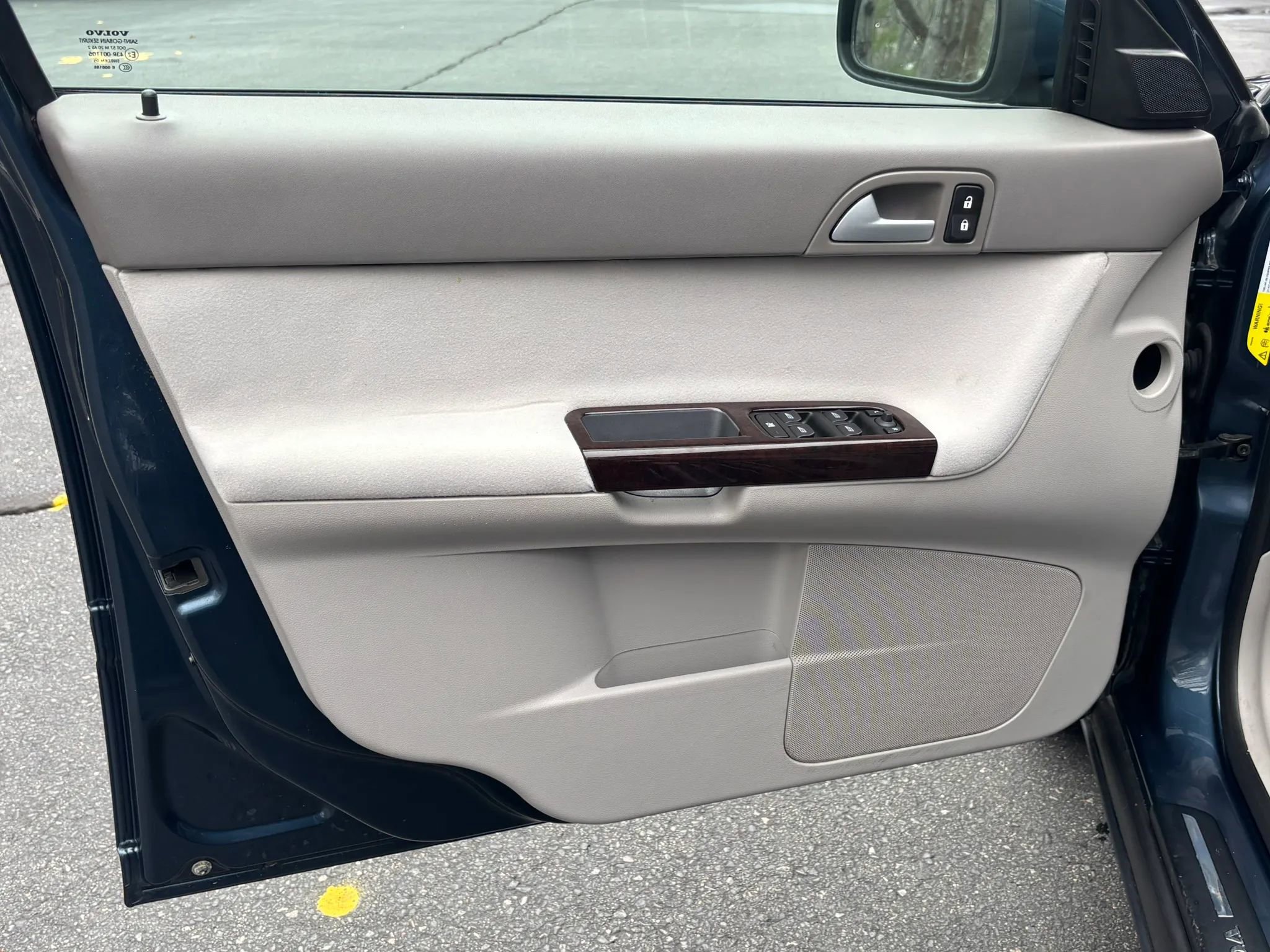 Used 2006 Volvo V50 2.4i FWD image 13