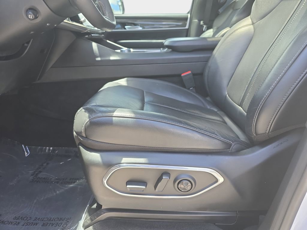Used 2022 Jeep Wagoneer Series III w/ Premium Group I RWD image 24