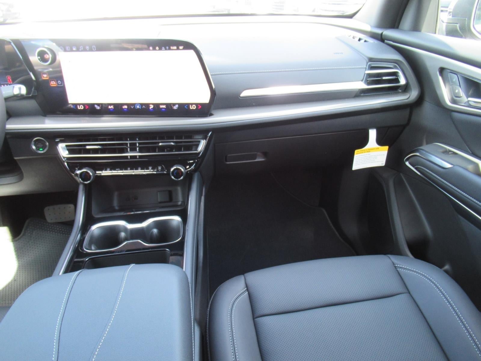 New 2027 Chevrolet Traverse LT FWD image 14