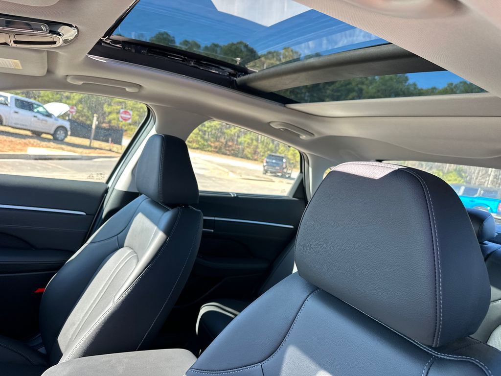 New 2025 Hyundai Sonata Limited image 36