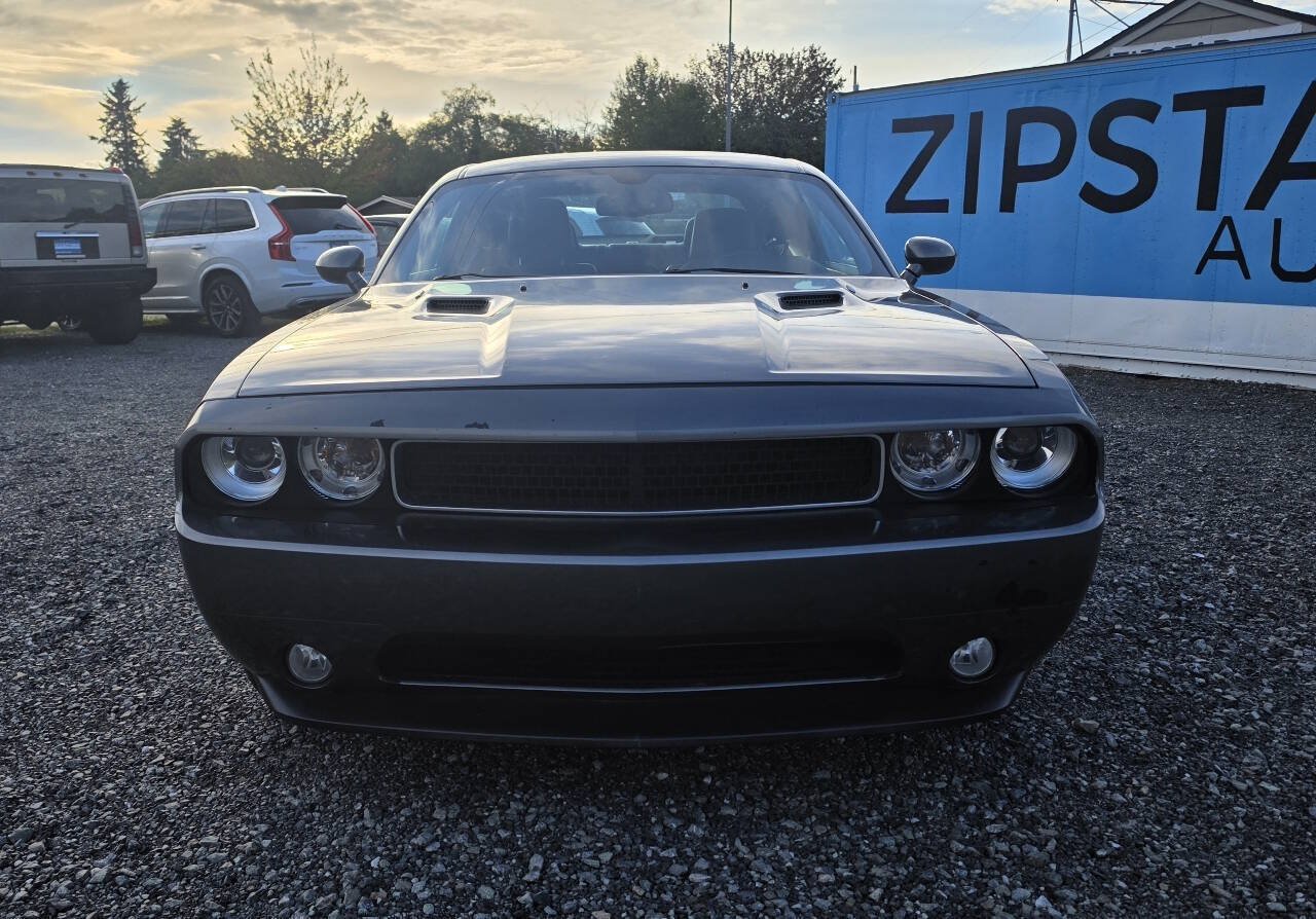 Used 2012 Dodge Challenger R/T RWD image 2