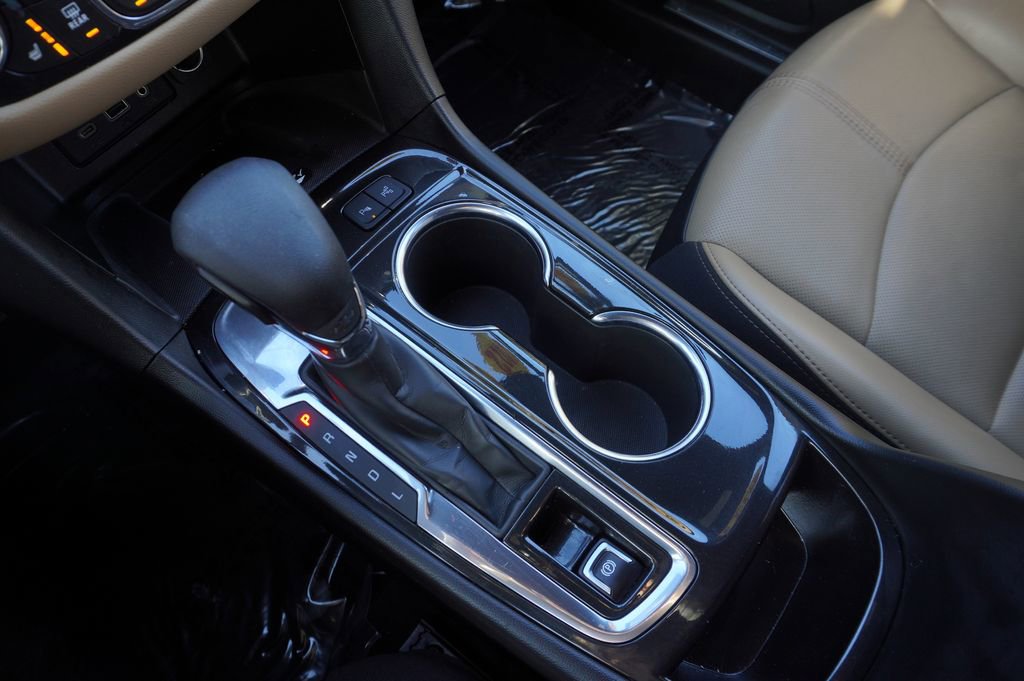 Used 2022 Chevrolet Equinox Premier image 19