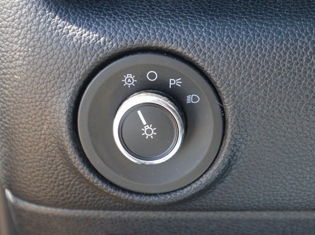 Used 2015 Lincoln Navigator 4WD image 16