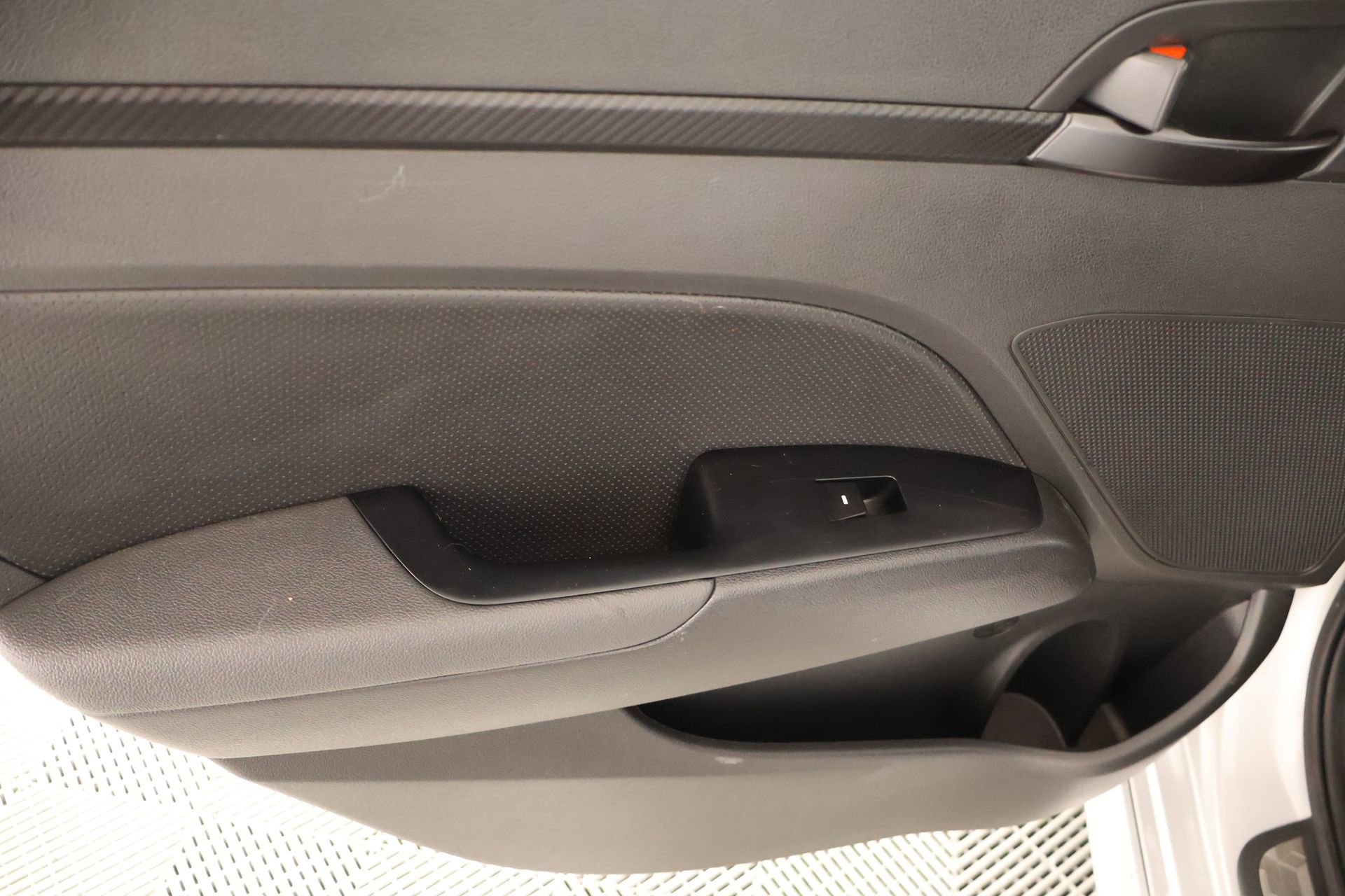 Used 2018 Hyundai Elantra Sport w/ Sport Premium Package 03 image 18