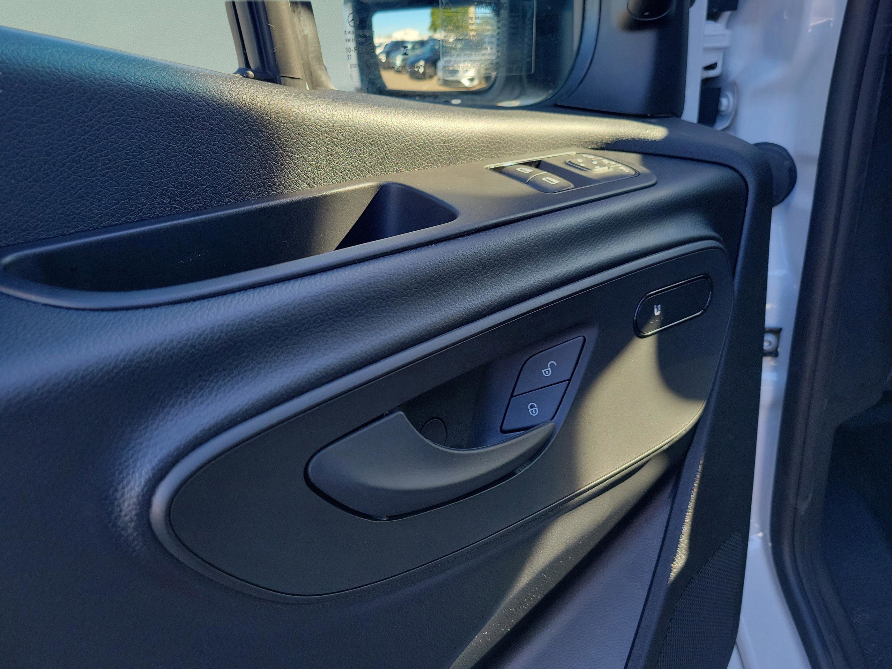 Used 2025 Mercedes-Benz Sprinter 2500 image 7