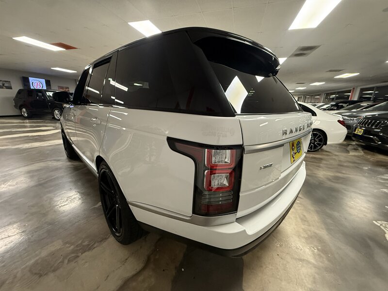 Used 2017 Land Rover Range Rover HSE AWD/4WD image 3