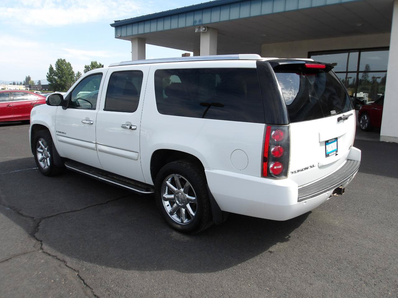Used 2008 GMC Yukon XL Denali AWD/4WD image 3