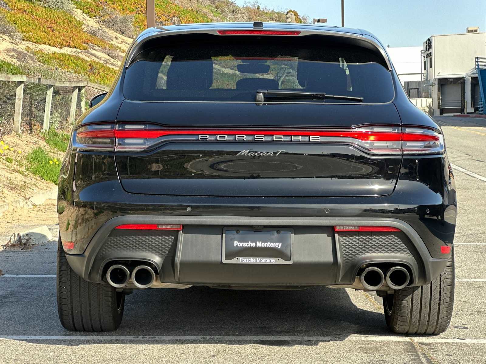 Certified 2025 Porsche Macan image 8