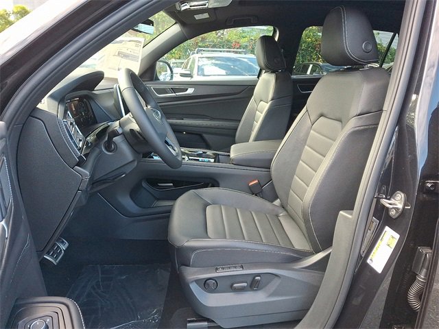 New 2026 Volkswagen Atlas Cross Sport SEL R-Line image 9