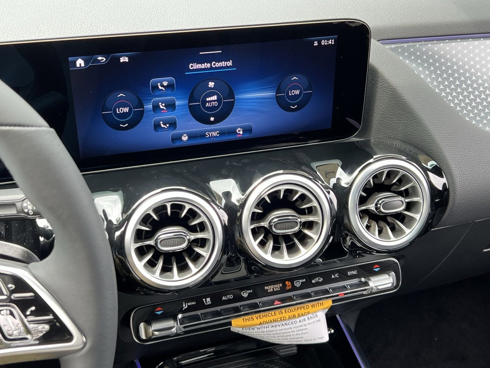 Certified 2025 Mercedes-Benz GLA 250 4MATIC image 19