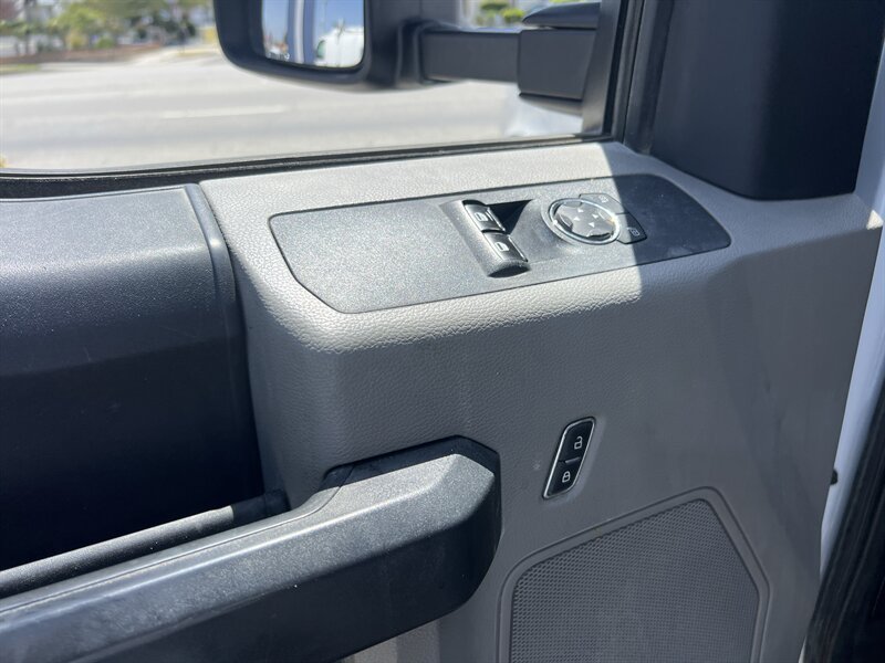 Used 2022 Ford F550 2WD Regular Cab Super Duty image 8