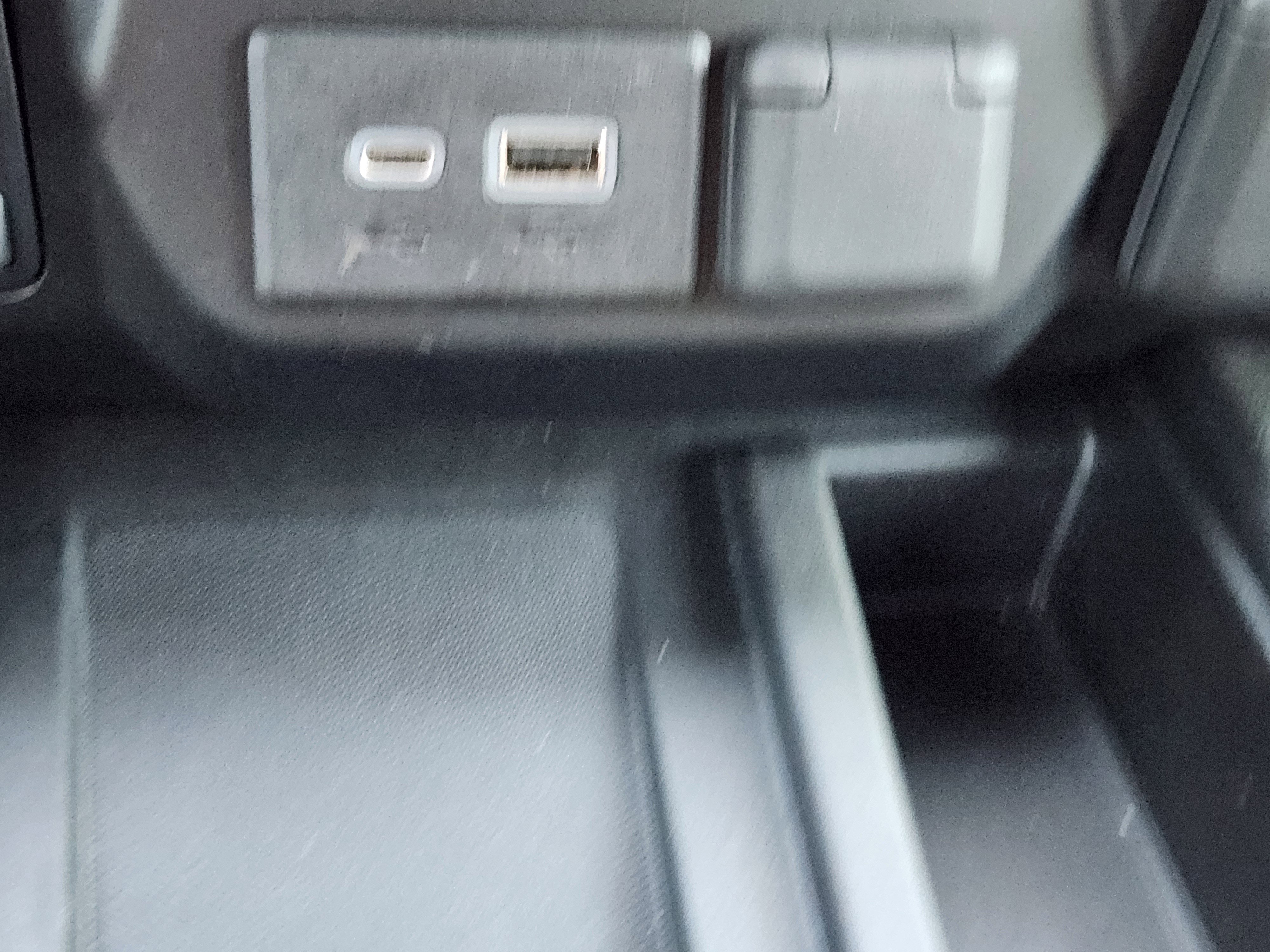 Certified 2020 Chevrolet Silverado 2500 High Country w/ Technology Package image 20