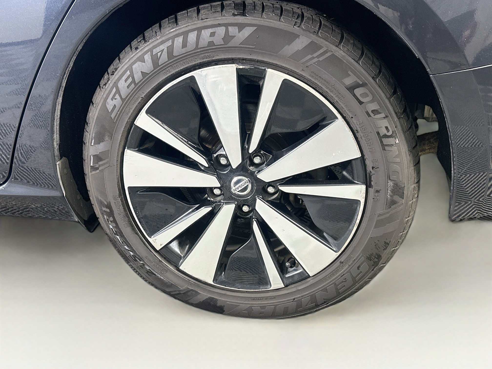 Used 2019 Nissan Altima 2.5 SL FWD image 11