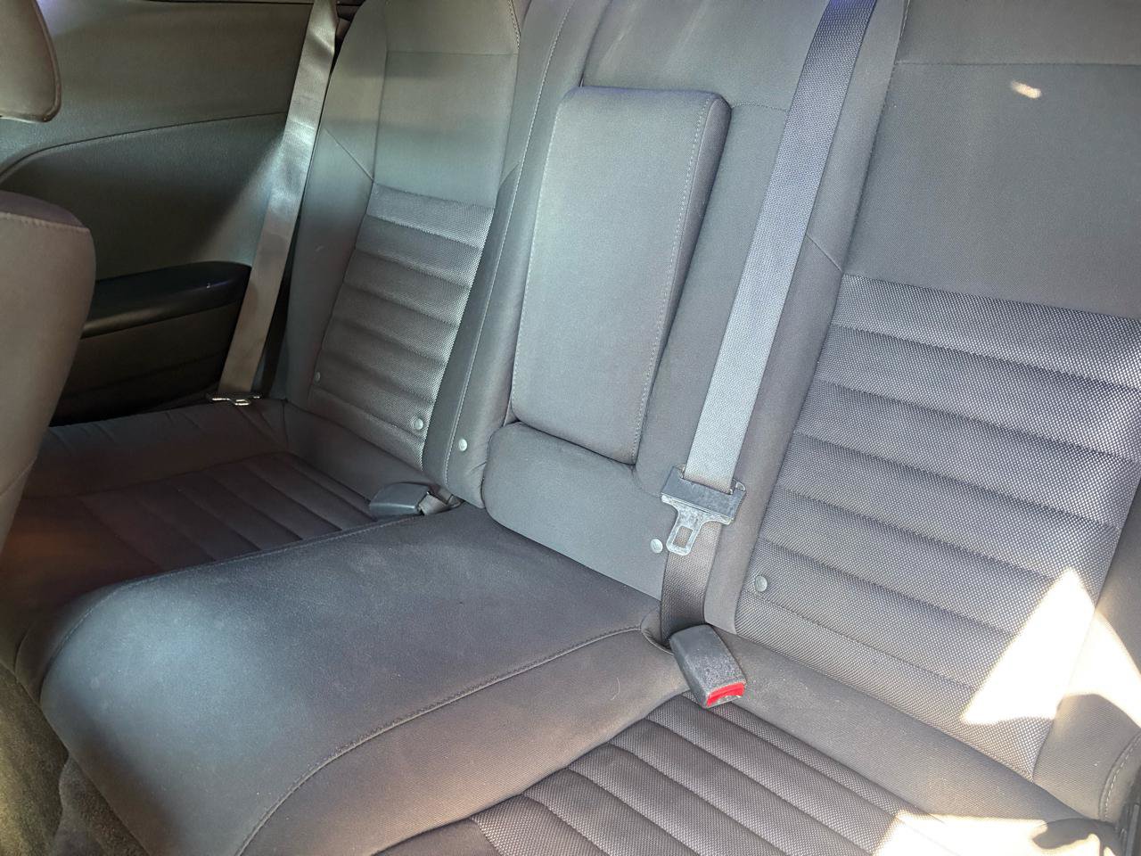 Used 2010 Dodge Challenger SE RWD image 14