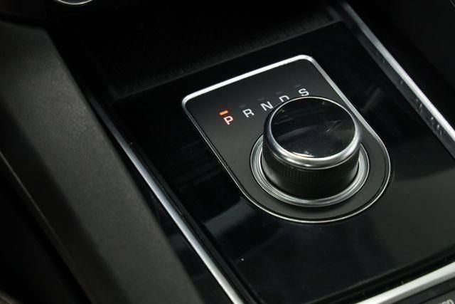 Used 2020 Jaguar F-PACE Premium AWD/4WD image 17