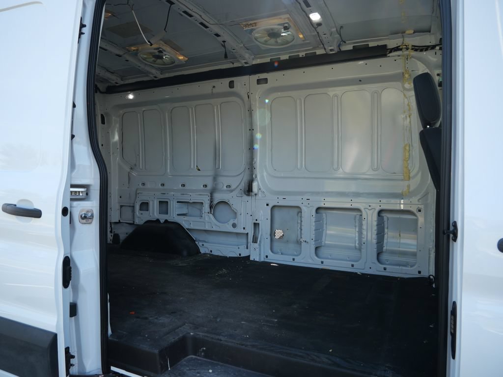 Used 2025 Ford Transit 250 148 Medium Roof RWD image 24