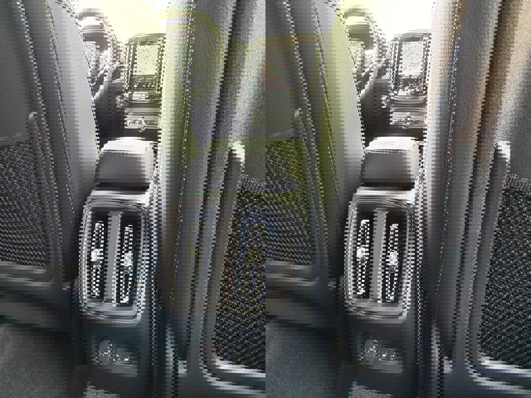 New 2026 Volvo XC40 B5 Plus w/ Climate Package image 11