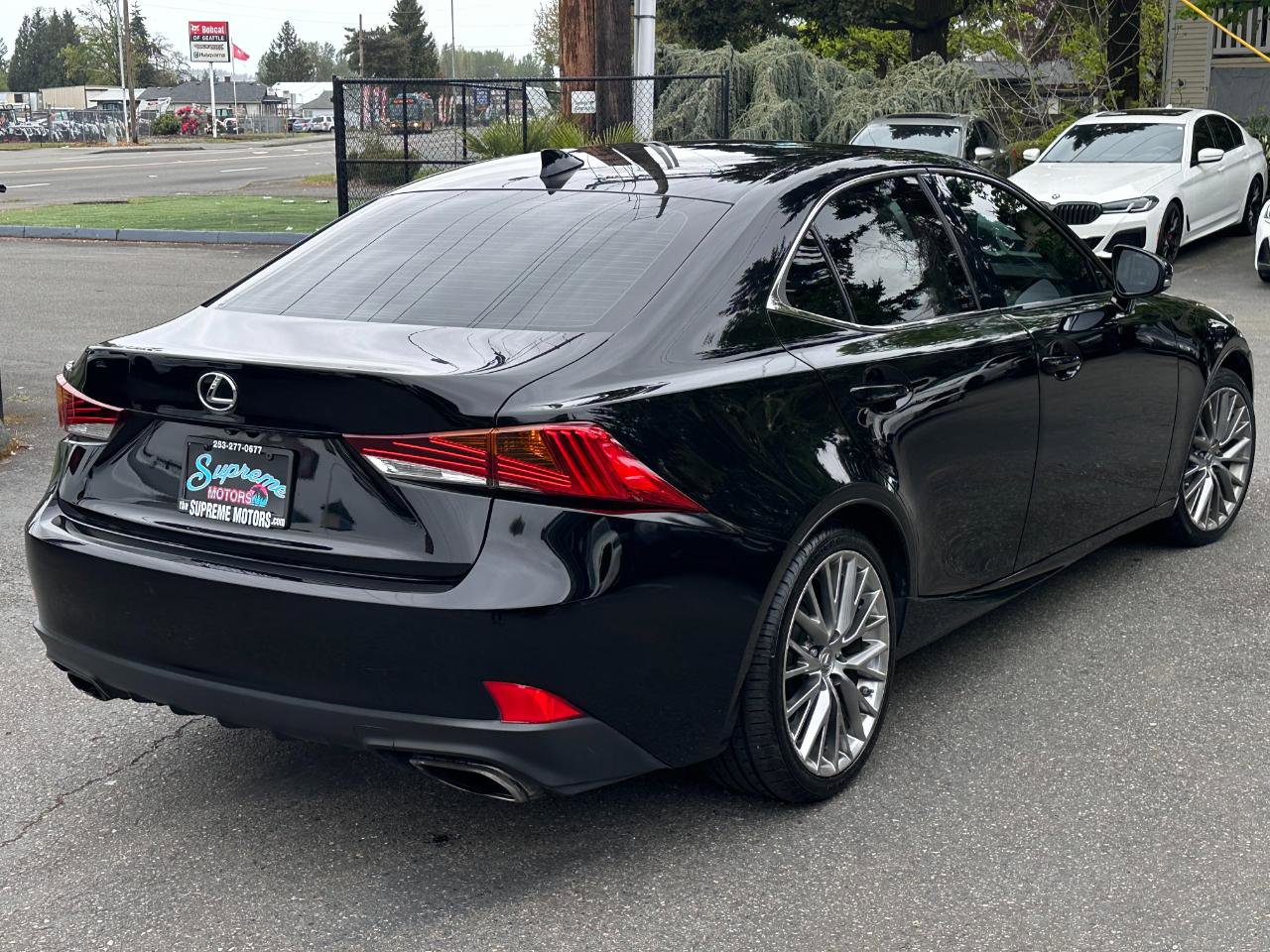 Used 2017 Lexus IS 200t RWD image 18