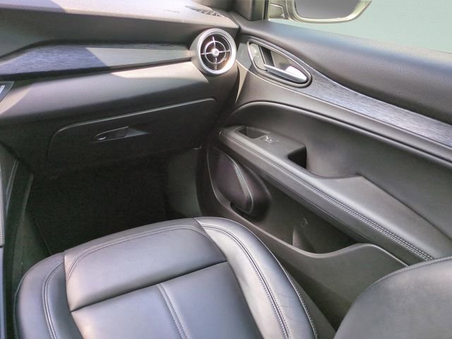 Used 2023 Alfa Romeo Stelvio Sprint image 13