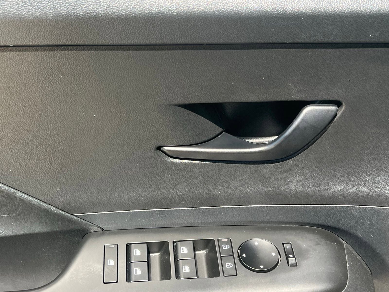 Used 2024 Hyundai Kona SEL w/ Convenience Package FWD image 21