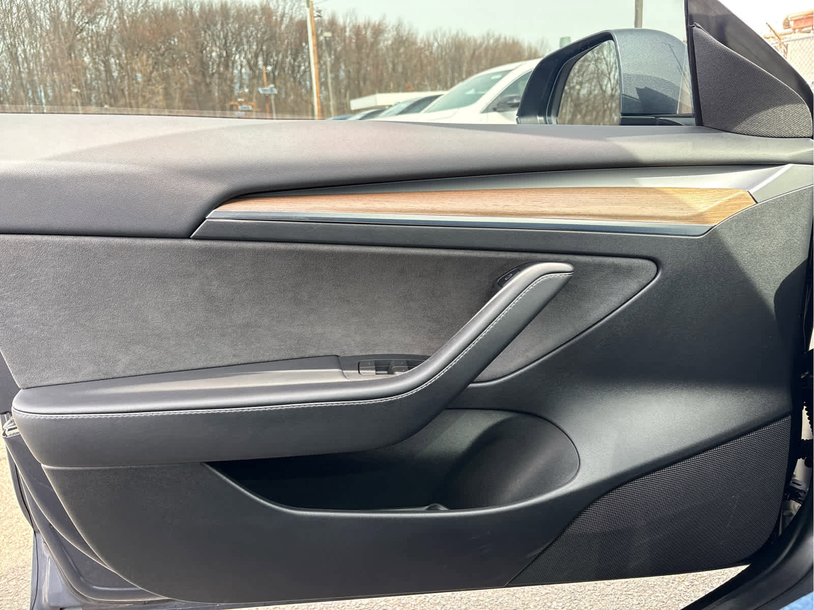 Used 2023 Tesla Model 3 Standard Range image 25