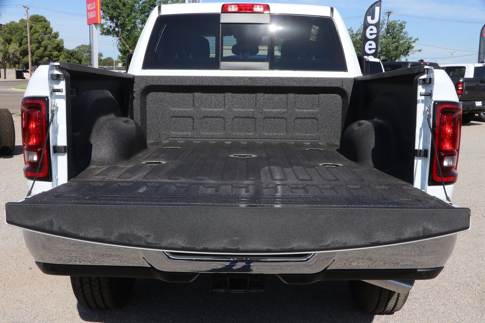 New 2025 RAM 2500 Tradesman AWD/4WD image 27
