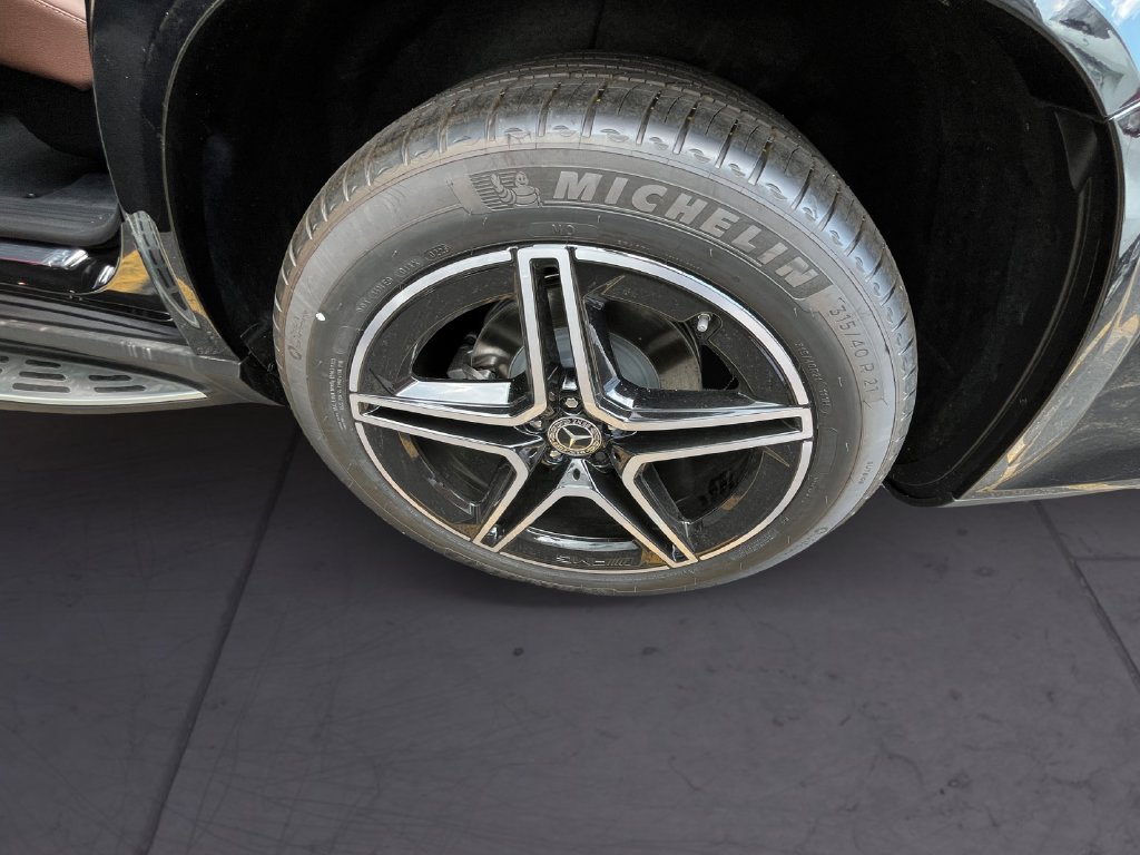 New 2026 Mercedes-Benz GLS 450 4MATIC image 9