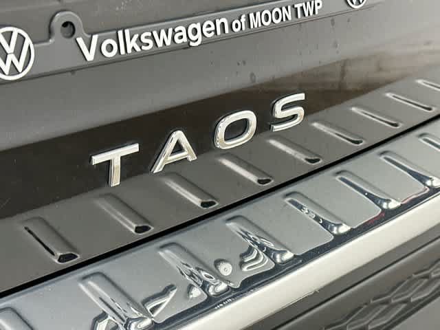 Used 2023 Volkswagen Taos SE w/ Panoramic Sunroof Package AWD/4WD image 27