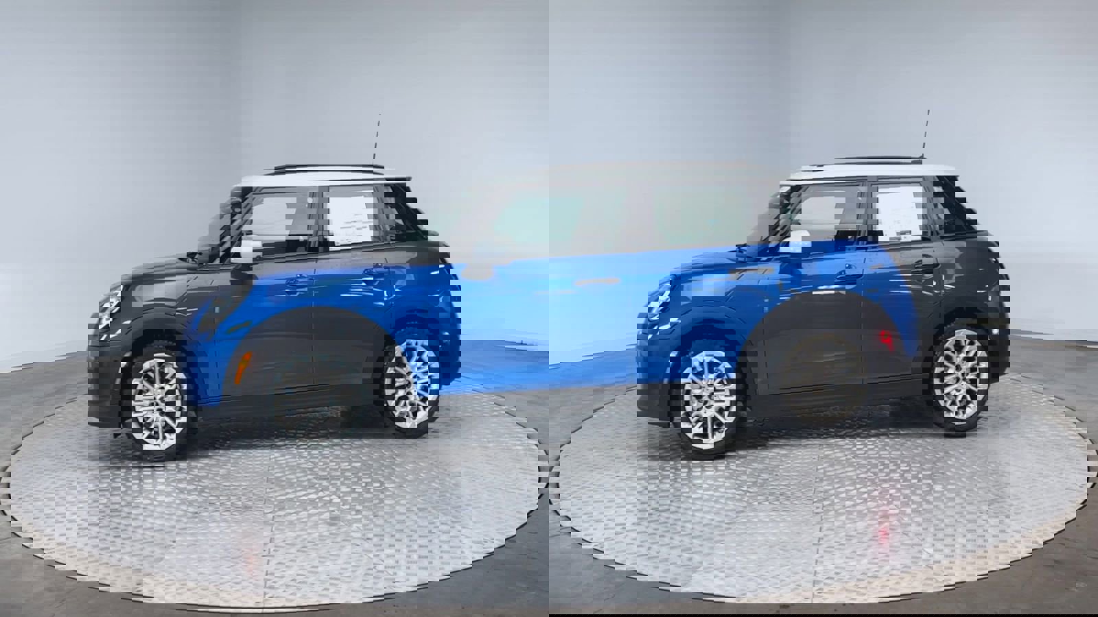 New 2026 MINI Cooper 4-Door Hardtop image 5