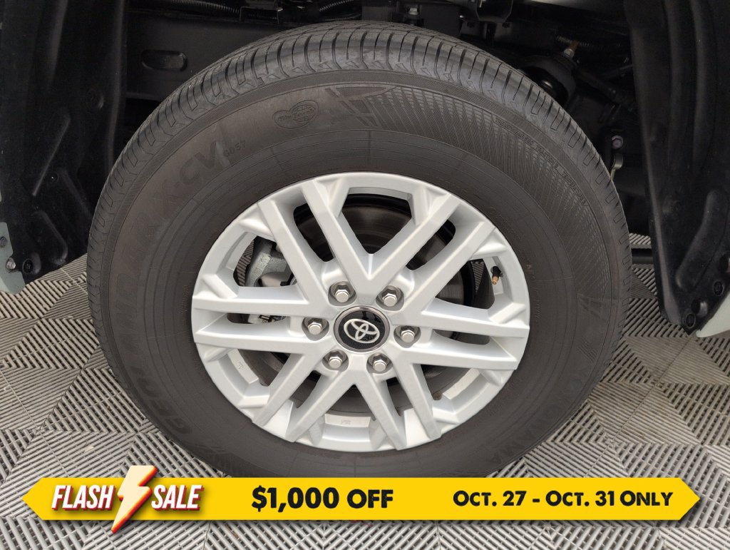 Used 2026 Toyota Tundra SR5 w/ SR5 Premium Package AWD/4WD image 17