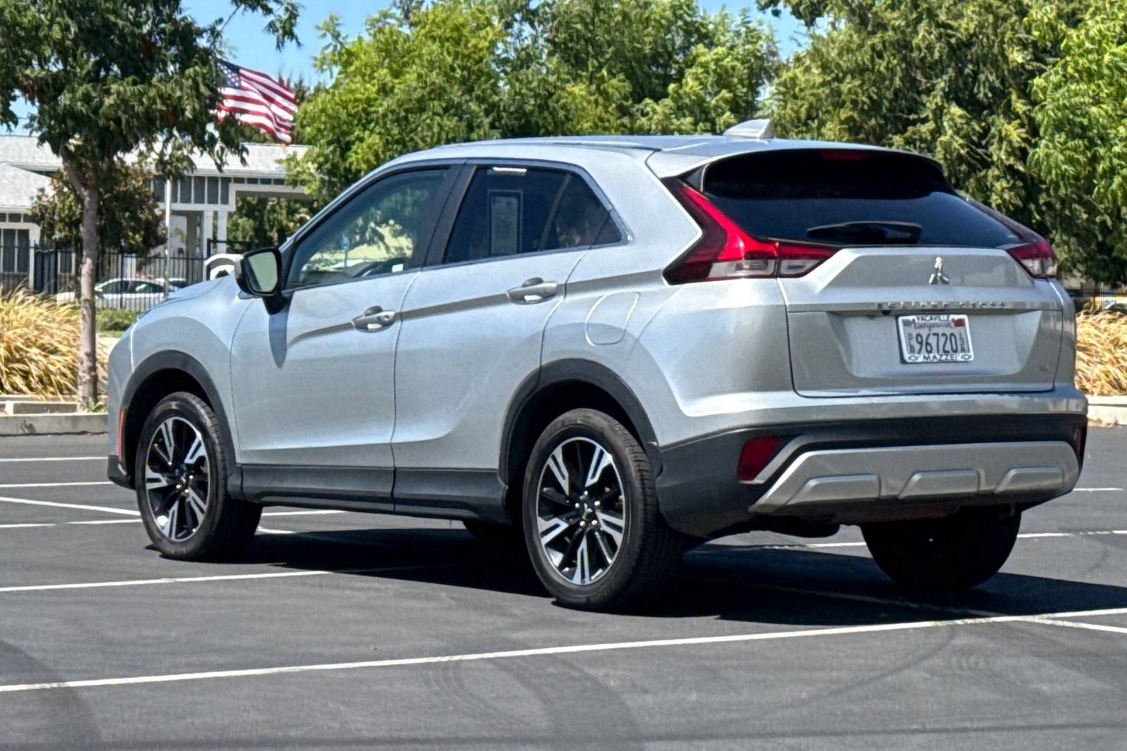 Used 2024 Mitsubishi Eclipse Cross SE AWD/4WD image 3