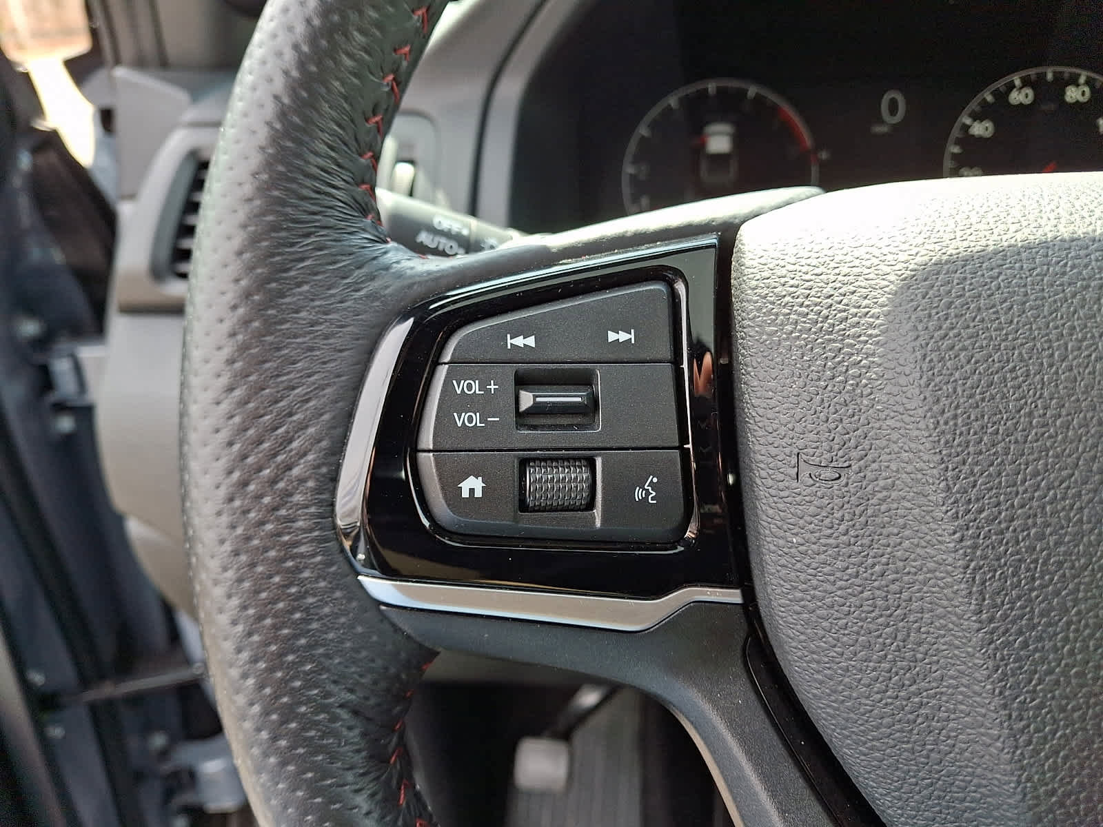 Certified 2025 Honda Ridgeline Black Edition image 22