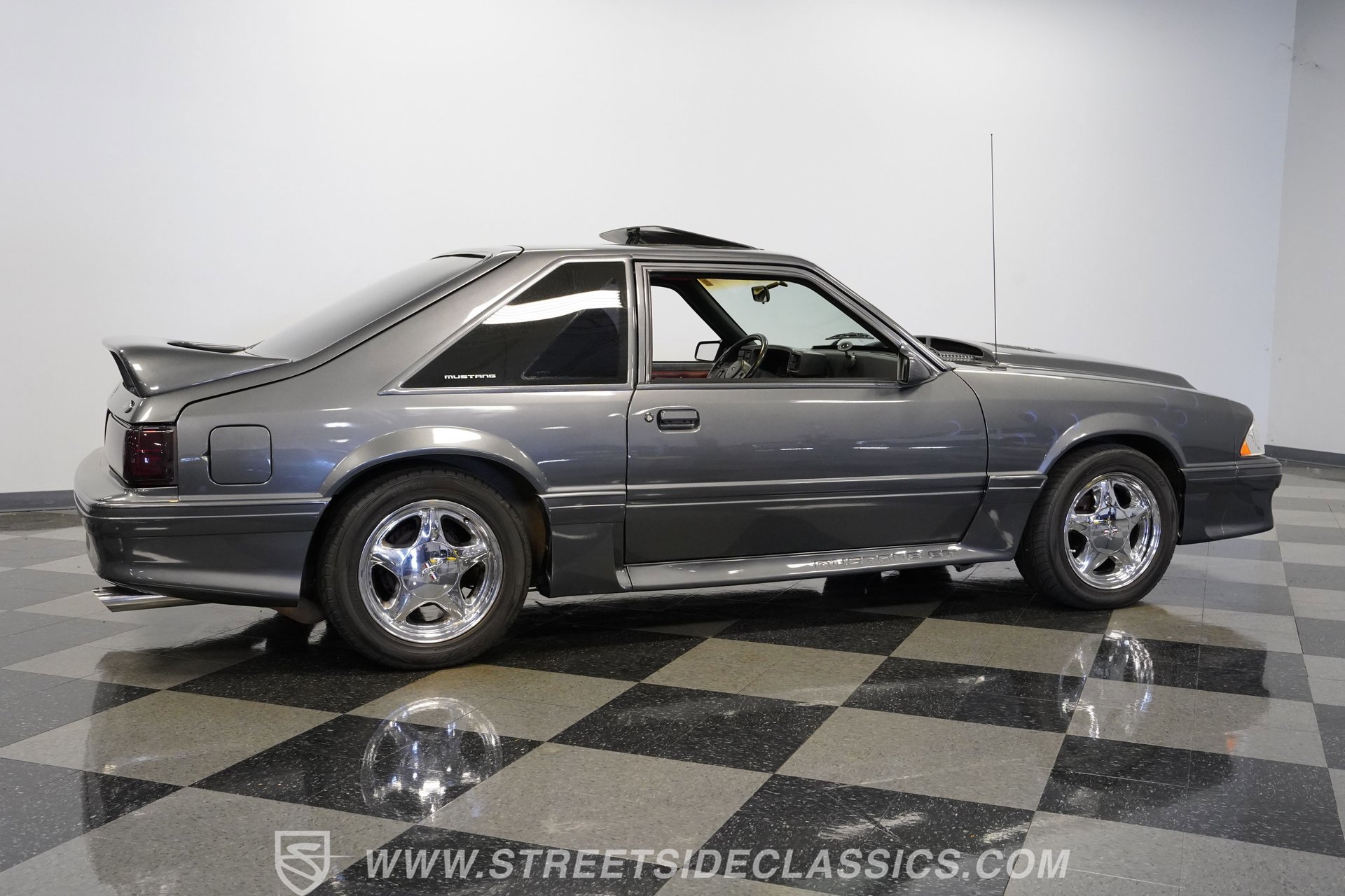 Used 1987 Ford Mustang GT RWD image 14