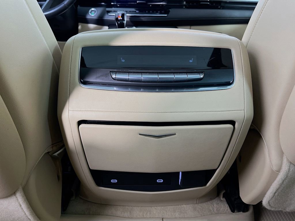 Used 2023 Cadillac Escalade Premium Luxury w/ Performance Package image 37