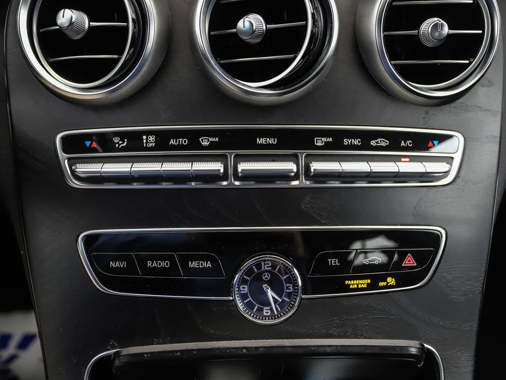 Used 2019 Mercedes-Benz C 300 4MATIC Sedan image 19