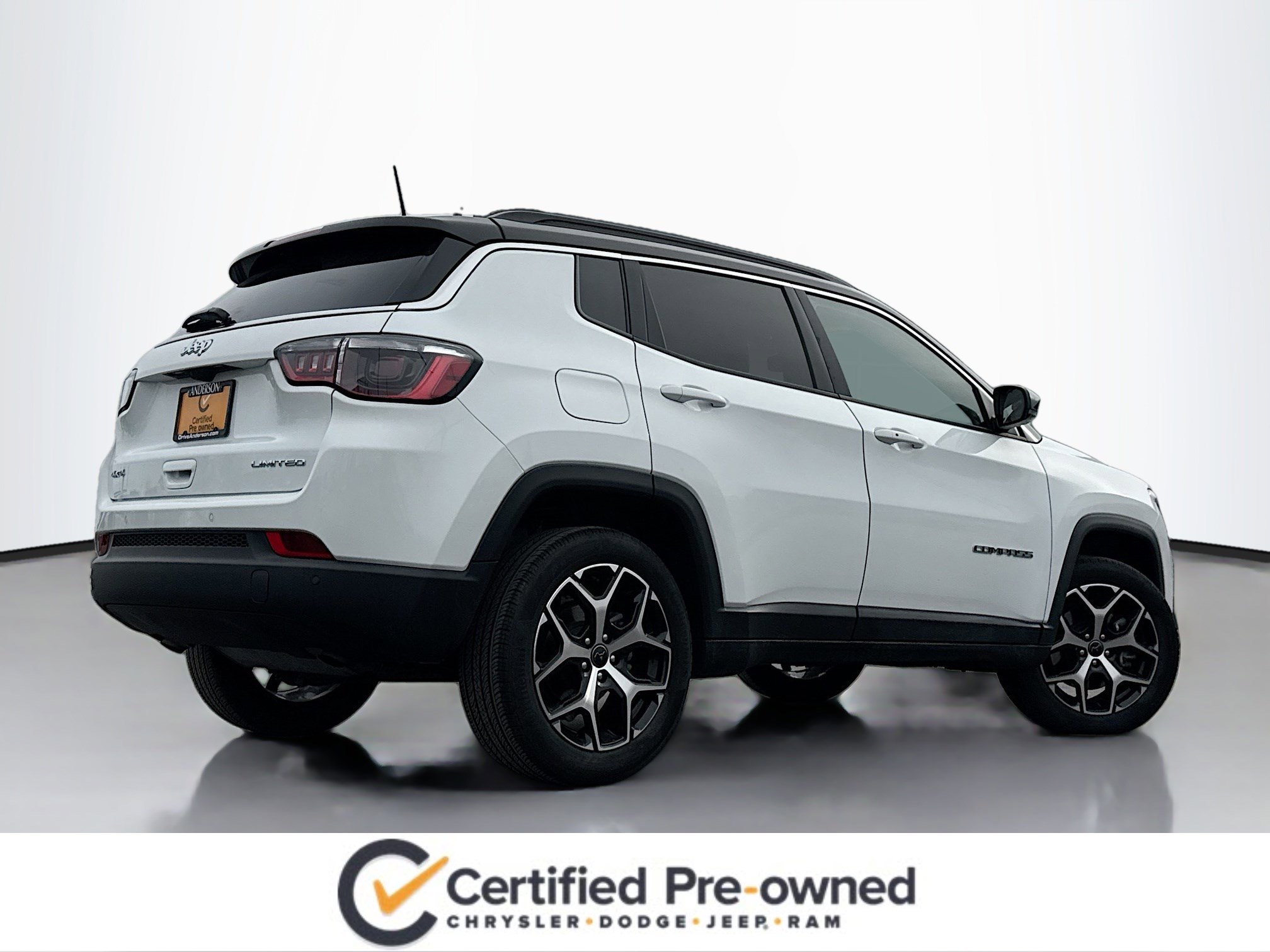 Used 2025 Jeep Compass Limited image 2