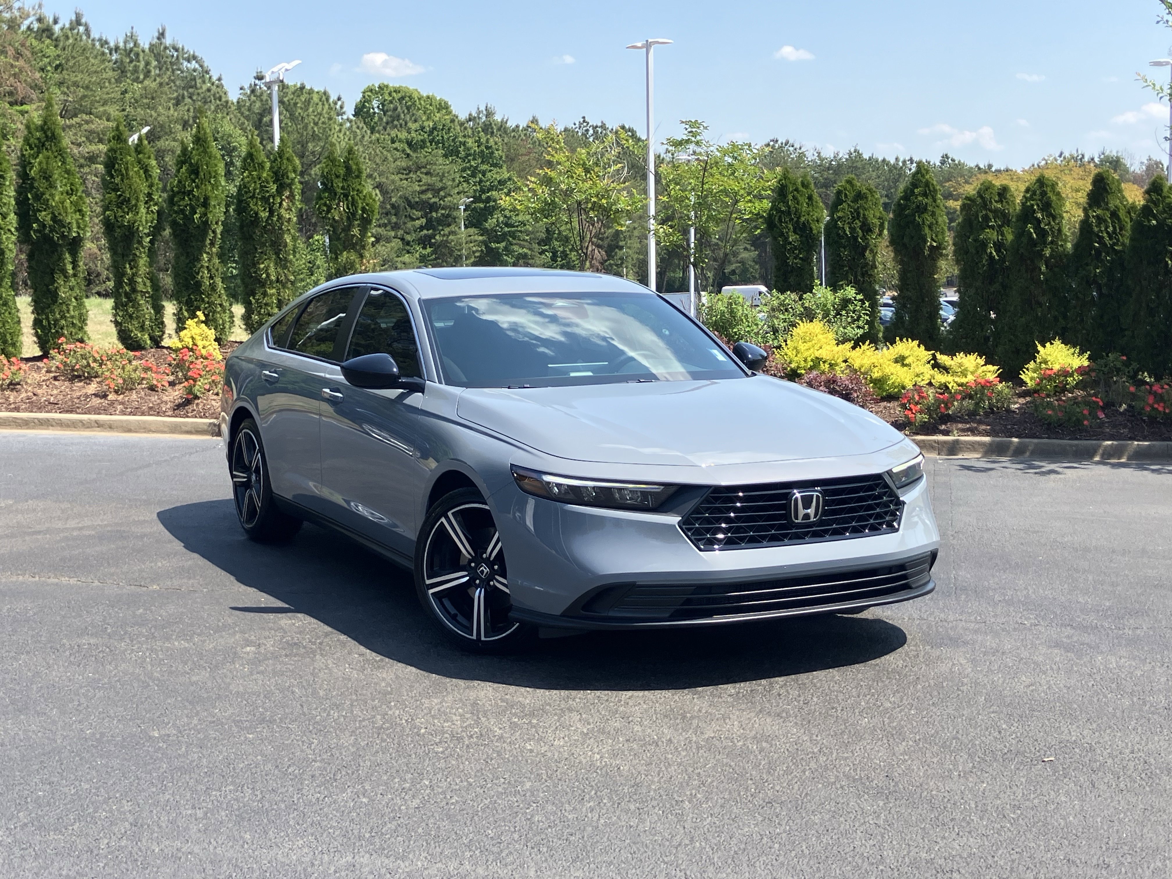 Used 2025 Honda Accord Sport image 2