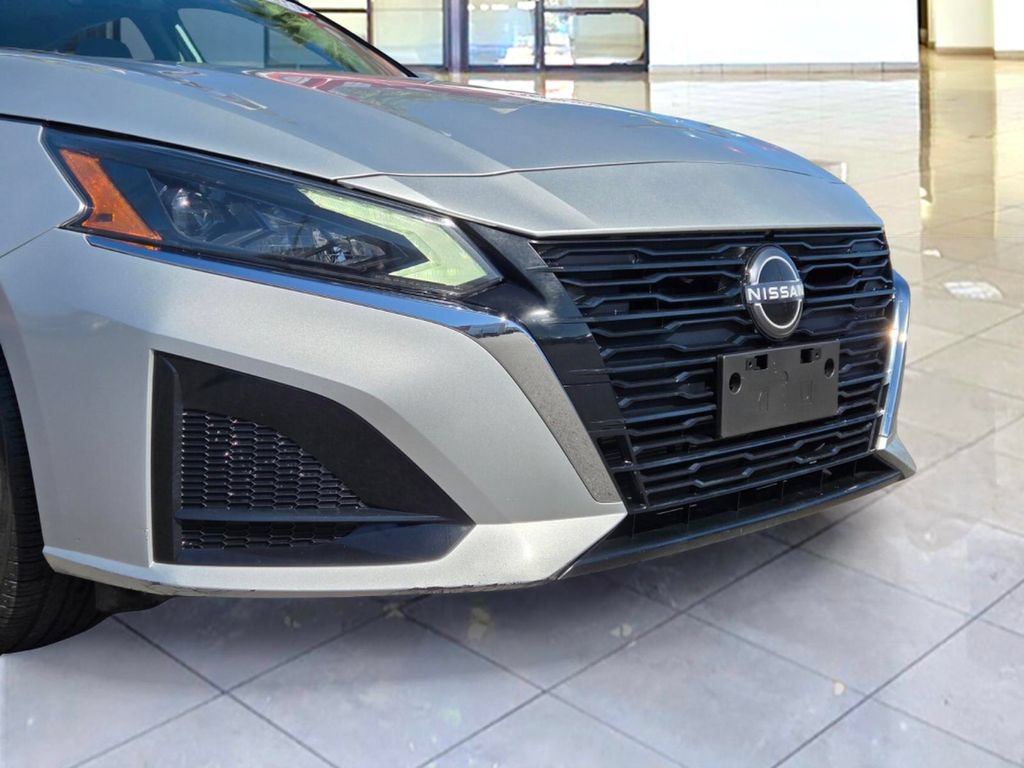 Certified 2023 Nissan Altima 2.5 SL FWD image 2