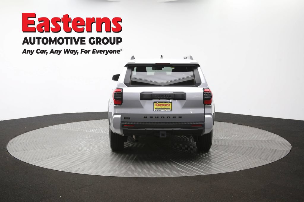 Used 2025 Toyota 4Runner SR5 AWD/4WD image 40