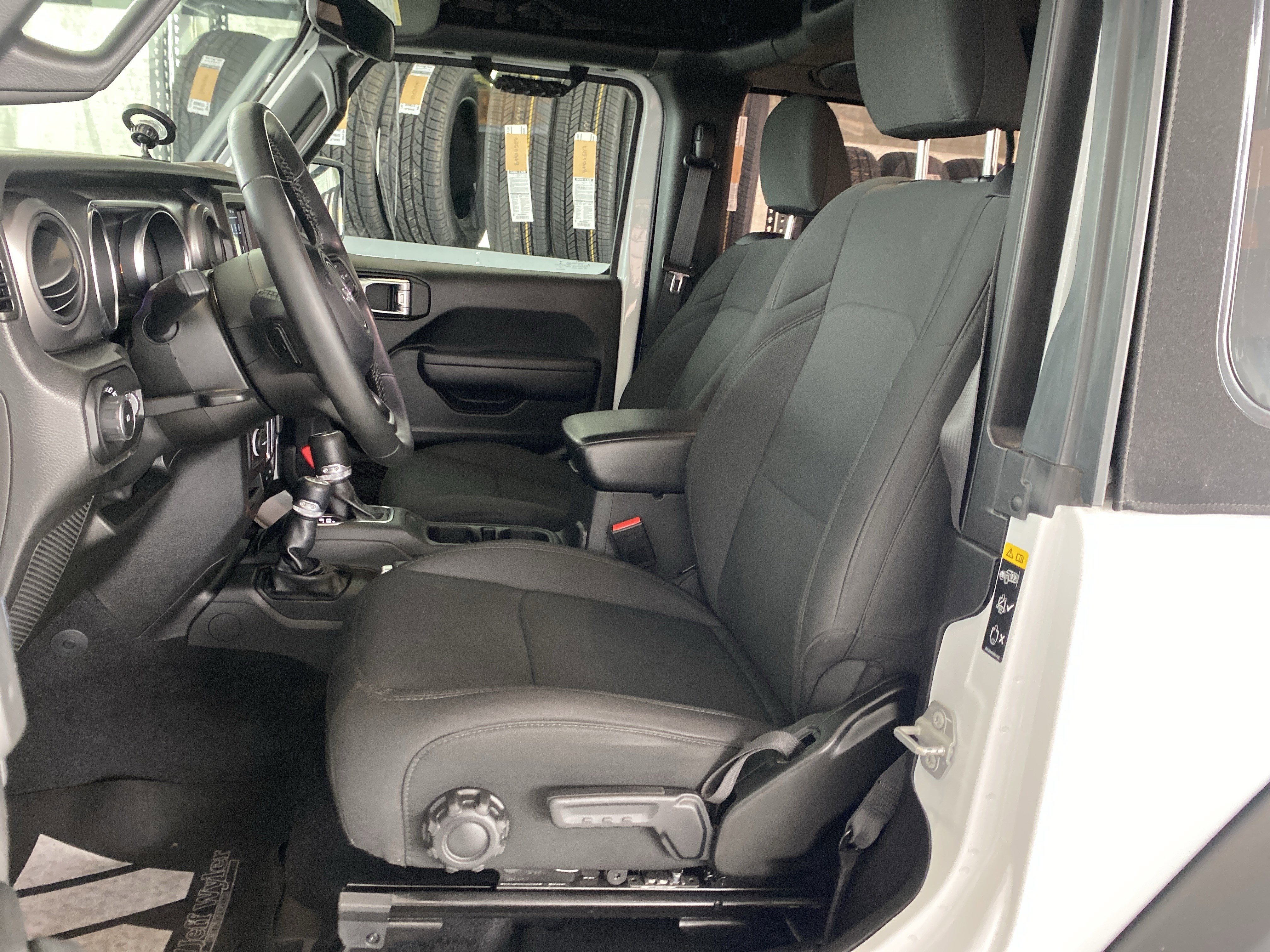 Used 2022 Jeep Wrangler Willys image 21