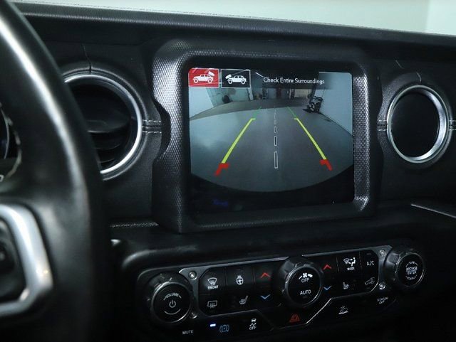 Used 2023 Jeep Wrangler Unlimited Sahara w/ Cold Weather Group image 28