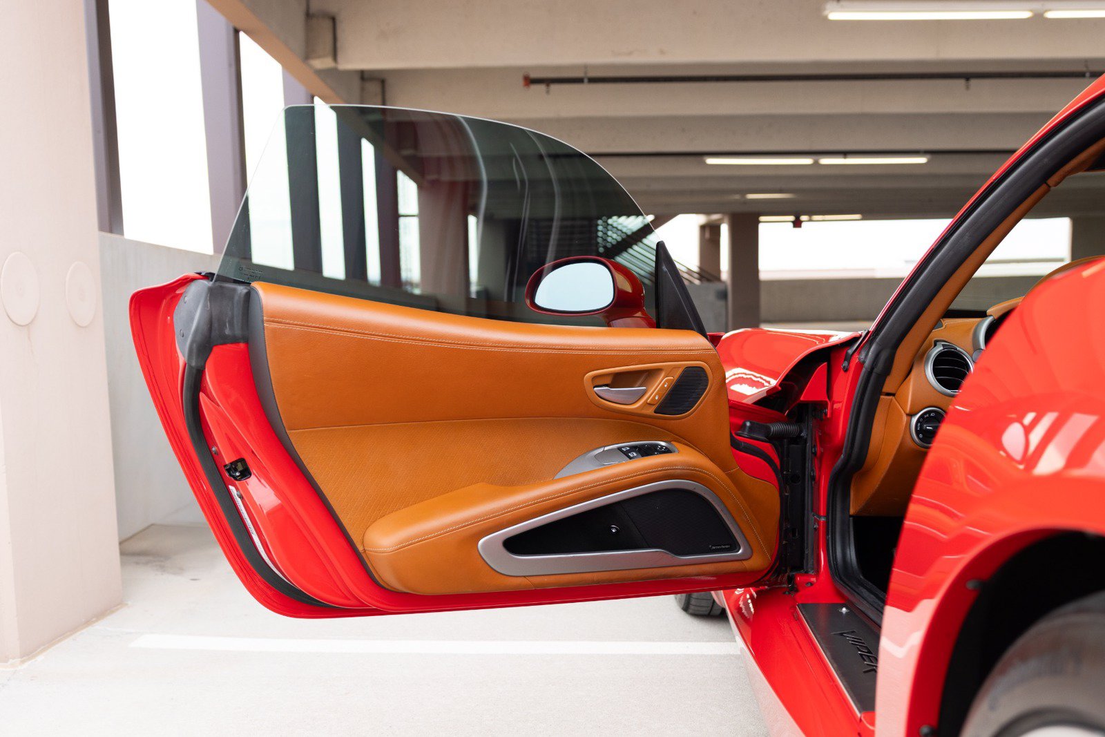 Used 2013 SRT Viper GTS w/ GTS Laguna Interior Pkg RWD image 37