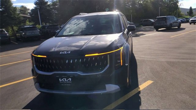 New 2026 Kia Carnival EX image 6