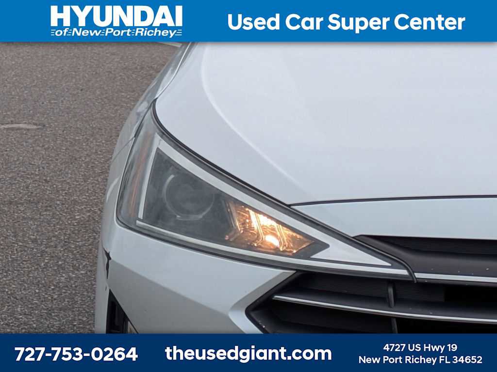 Used 2020 Hyundai Elantra SE w/ Cargo Package (C1) FWD image 9