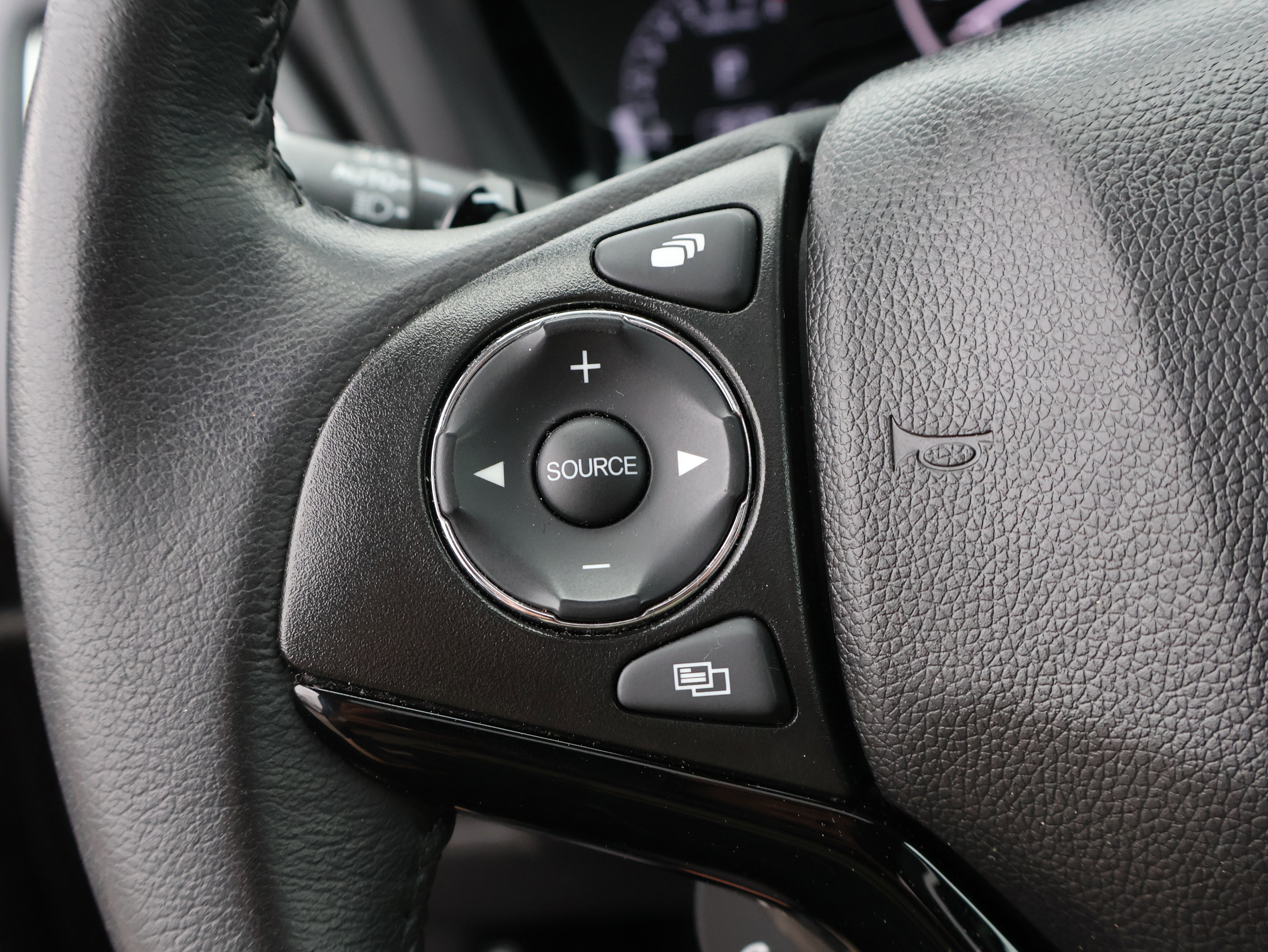 Used 2019 Honda HR-V EX-L image 32