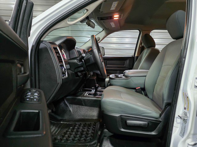 Used 2017 RAM 3500 Tradesman w/ Chrome Appearance Group image 15