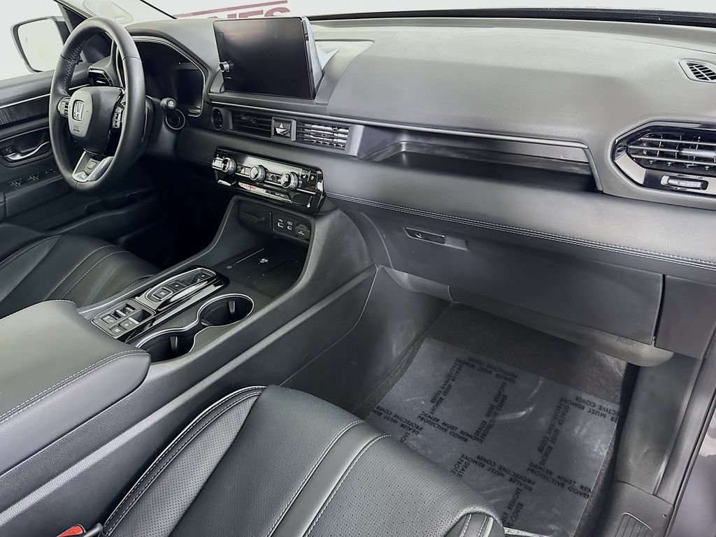 Used 2025 Honda Pilot Elite image 36