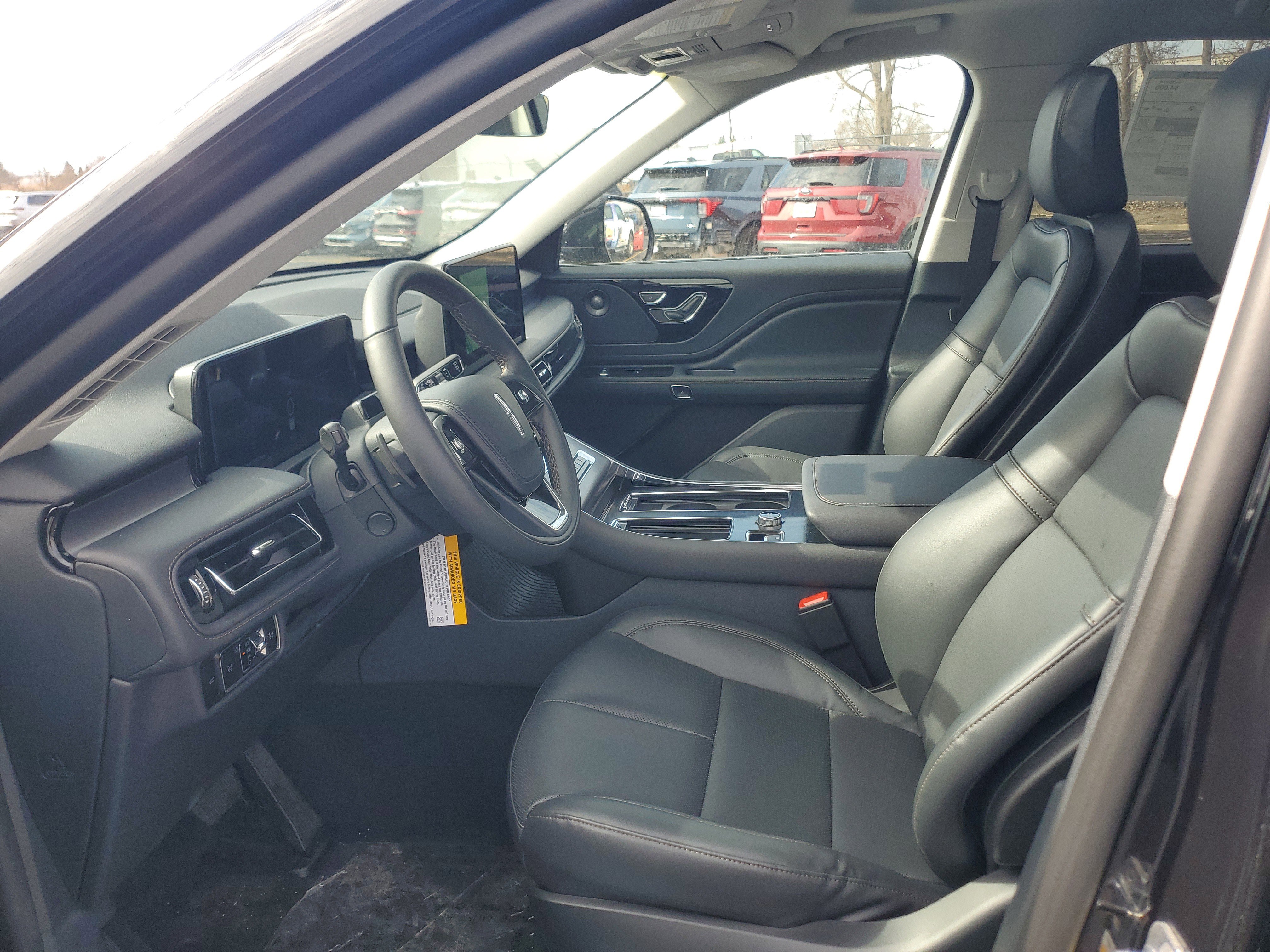 New 2026 Lincoln Aviator AWD image 11